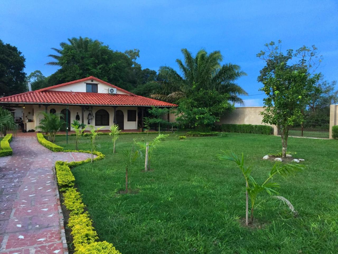 Los Jazmines Hotel Resort Варнес Экстерьер фото