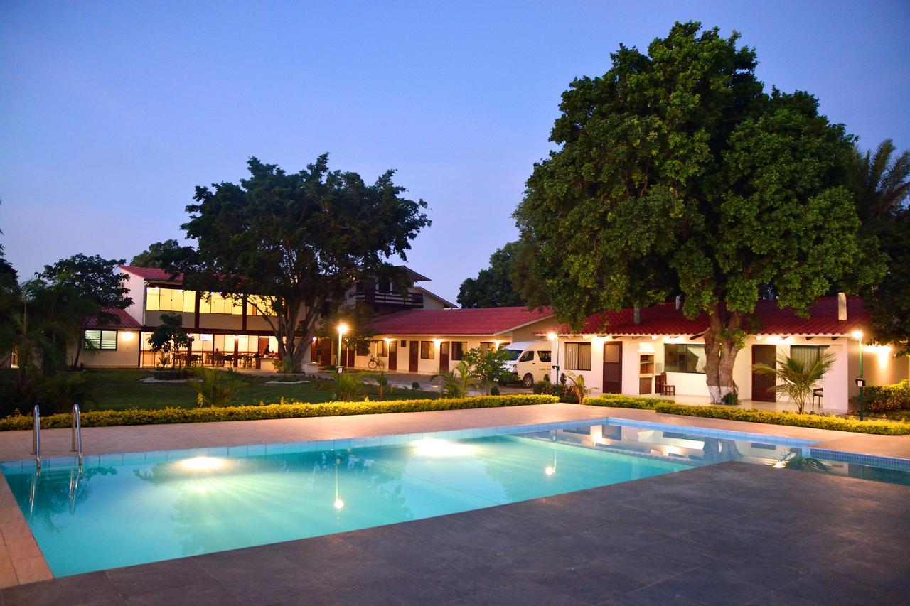 Los Jazmines Hotel Resort Варнес Экстерьер фото